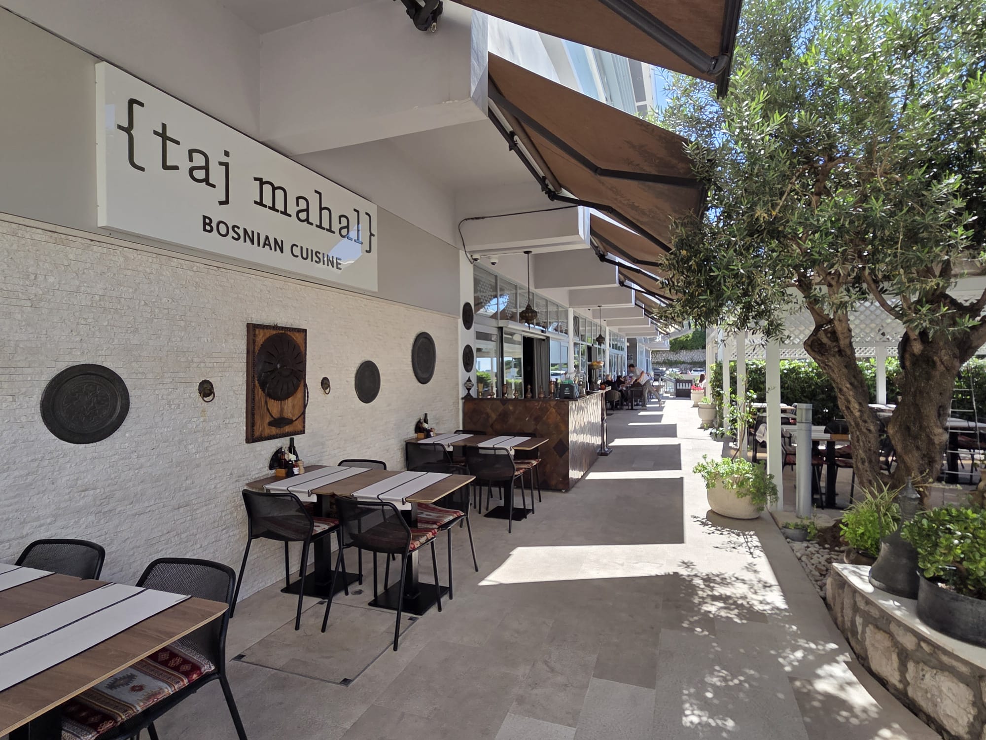 Taj Mahal Hotel Lero